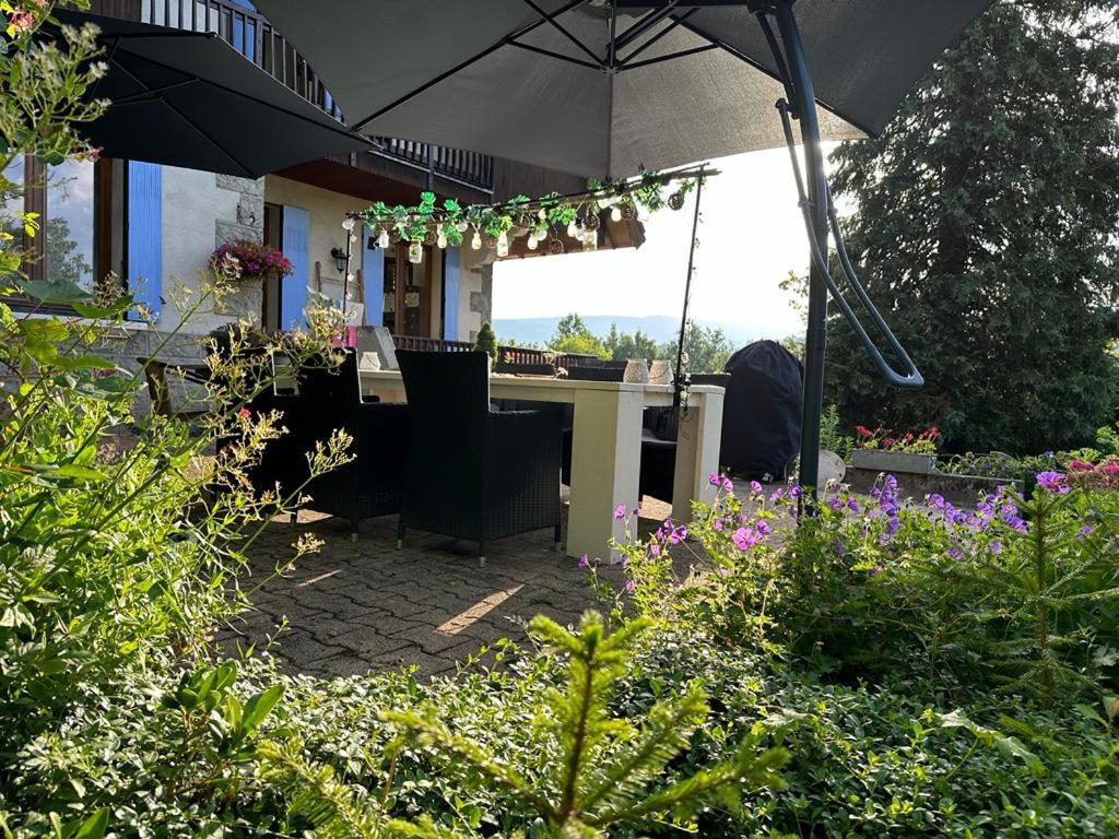 La Maison Du Chevalier Marat Esterno foto